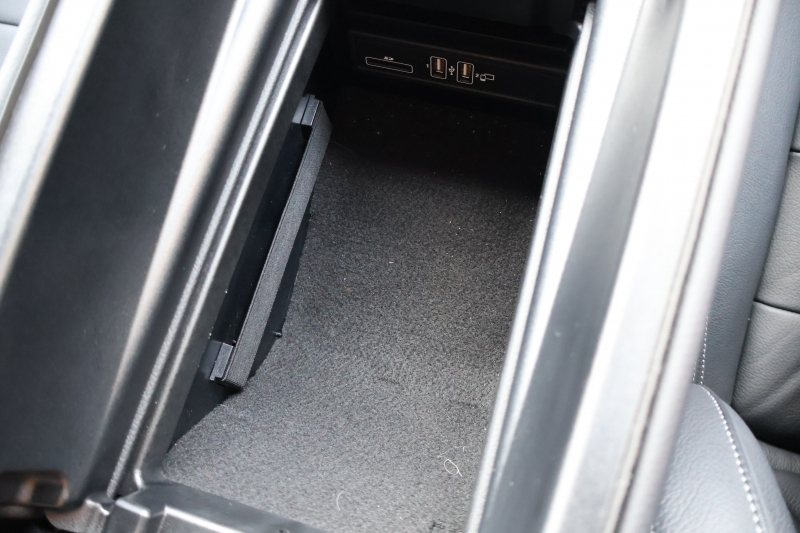 メルセデスベンツ Eクラス E200 AVG　ﾚｻﾞｰPKG ﾚｰﾀﾞｰｾｰﾌﾃｨPKG ｴｱﾊﾞﾗﾝｽPKG 黒革 全席ｼｰﾄﾋｰﾀｰ 純正12.3ｲﾝﾁﾅﾋﾞ地ﾃﾞｼﾞ 360°ｶﾒﾗ Burmesterｻﾗｳﾝﾄﾞ Applecarplay Android Auto 電動Rｹﾞｰﾄ PTS LEDﾍｯﾄﾞ ｱﾅﾛｸﾞ時計　2年保証