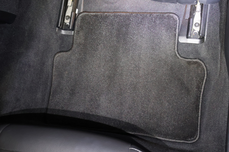 メルセデスベンツ Eクラス E200 AVG　ﾚｻﾞｰPKG ﾚｰﾀﾞｰｾｰﾌﾃｨPKG ｴｱﾊﾞﾗﾝｽPKG 黒革 全席ｼｰﾄﾋｰﾀｰ 純正12.3ｲﾝﾁﾅﾋﾞ地ﾃﾞｼﾞ 360°ｶﾒﾗ Burmesterｻﾗｳﾝﾄﾞ Applecarplay Android Auto 電動Rｹﾞｰﾄ PTS LEDﾍｯﾄﾞ ｱﾅﾛｸﾞ時計　2年保証