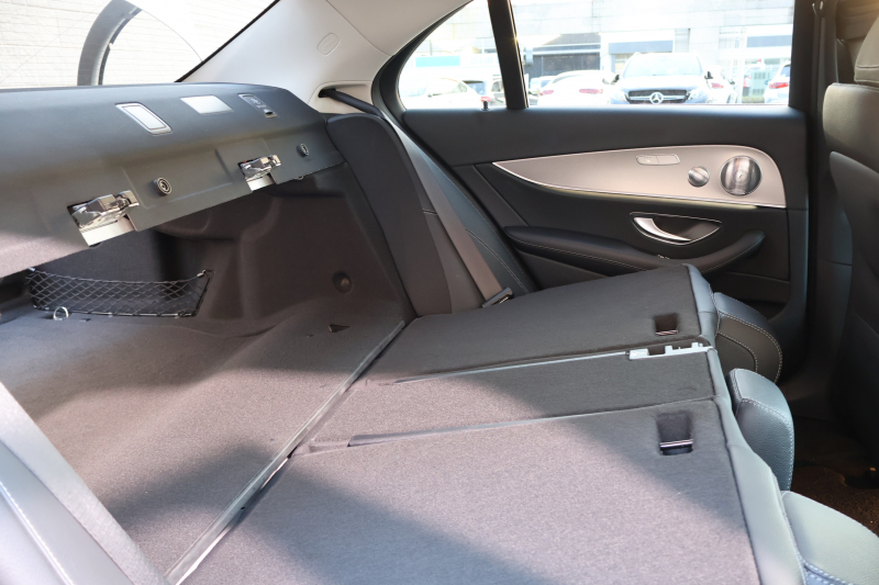 メルセデスベンツ Eクラス E200 AVG　ﾚｻﾞｰPKG ﾚｰﾀﾞｰｾｰﾌﾃｨPKG ｴｱﾊﾞﾗﾝｽPKG 黒革 全席ｼｰﾄﾋｰﾀｰ 純正12.3ｲﾝﾁﾅﾋﾞ地ﾃﾞｼﾞ 360°ｶﾒﾗ Burmesterｻﾗｳﾝﾄﾞ Applecarplay Android Auto 電動Rｹﾞｰﾄ PTS LEDﾍｯﾄﾞ ｱﾅﾛｸﾞ時計　2年保証