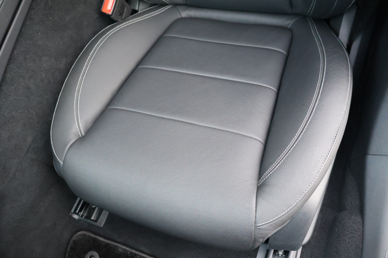 メルセデスベンツ Eクラス E200 AVG　ﾚｻﾞｰPKG ﾚｰﾀﾞｰｾｰﾌﾃｨPKG ｴｱﾊﾞﾗﾝｽPKG 黒革 全席ｼｰﾄﾋｰﾀｰ 純正12.3ｲﾝﾁﾅﾋﾞ地ﾃﾞｼﾞ 360°ｶﾒﾗ Burmesterｻﾗｳﾝﾄﾞ Applecarplay Android Auto 電動Rｹﾞｰﾄ PTS LEDﾍｯﾄﾞ ｱﾅﾛｸﾞ時計　2年保証