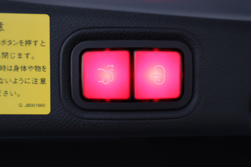 メルセデスベンツ Eクラス E200 AVG　ﾚｻﾞｰPKG ﾚｰﾀﾞｰｾｰﾌﾃｨPKG ｴｱﾊﾞﾗﾝｽPKG 黒革 全席ｼｰﾄﾋｰﾀｰ 純正12.3ｲﾝﾁﾅﾋﾞ地ﾃﾞｼﾞ 360°ｶﾒﾗ Burmesterｻﾗｳﾝﾄﾞ Applecarplay Android Auto 電動Rｹﾞｰﾄ PTS LEDﾍｯﾄﾞ ｱﾅﾛｸﾞ時計　2年保証