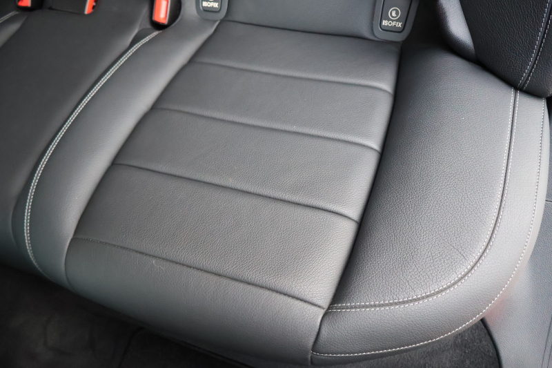 メルセデスベンツ Eクラス E200 AVG　ﾚｻﾞｰPKG ﾚｰﾀﾞｰｾｰﾌﾃｨPKG ｴｱﾊﾞﾗﾝｽPKG 黒革 全席ｼｰﾄﾋｰﾀｰ 純正12.3ｲﾝﾁﾅﾋﾞ地ﾃﾞｼﾞ 360°ｶﾒﾗ Burmesterｻﾗｳﾝﾄﾞ Applecarplay Android Auto 電動Rｹﾞｰﾄ PTS LEDﾍｯﾄﾞ ｱﾅﾛｸﾞ時計　2年保証