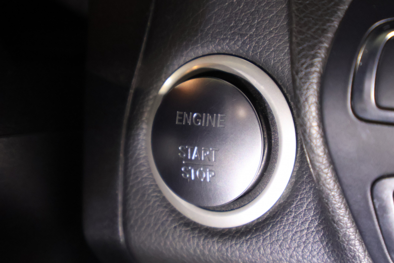 メルセデスベンツ Cクラス C220d ｽﾃｰｼｮﾝﾜｺﾞﾝ ﾛｰﾚｳｽｴﾃﾞｨｼｮﾝ　特別仕様車 AMGｽﾀｲﾘﾝｸﾞPKG ﾚｰﾀﾞｰｾｰﾌﾃｨPKG 1ｵｰﾅｰ ﾊﾟﾉﾗﾐｯｸSR 黒革 ﾒﾓﾘｰ付ﾊﾟﾜｰｼｰﾄ ｼｰﾄﾋｰﾀｰ ｷｰﾚｽGO 純正ﾅﾋﾞ地ﾃﾞｼﾞ Bﾓﾆﾀｰ 電動Rｹﾞｰﾄ LEDﾍｯﾄﾞ ECOｽﾄｯﾌﾟ AMG18ｲﾝﾁAW　2年保証