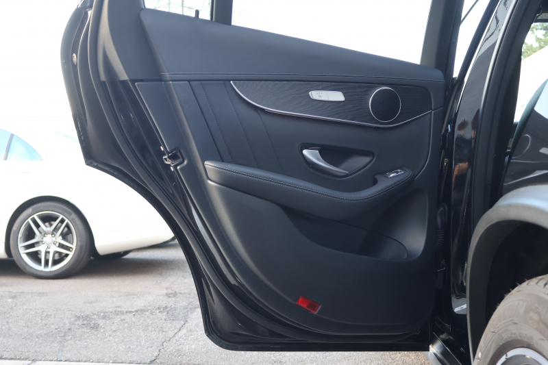 AMG GLCクーペ GLC43 4MATIC ｸｰﾍﾟ　後期型 ﾚｻﾞｰｴｸｽｸﾙｰｼﾌﾞPKG ﾚｰﾀﾞｰｾｰﾌﾃｨPKG ｴｱﾊﾞﾗﾝｽPKG ｶﾞﾗｽSR 黒革ｼｰﾄ ｼｰﾄﾋｰﾀ ﾍﾞﾝﾁﾚｰﾀ MBUX 純正10.25ｲﾝﾁﾅﾋﾞ地ﾃﾞｼﾞ ｺｯｸﾋﾟｯﾄDisp AppleCarPlay 360°ｶﾒﾗ PTS 電動Rｹﾞｰﾄ HUD AMG20ｲﾝﾁAW　新車保証