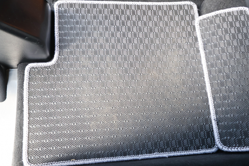 メルセデスベンツ Gクラス G350d　後期型 ﾗｸﾞｼﾞｭｱﾘｰPKG ｴｸｽﾃﾘｱｽﾃﾝﾚｽPKG ｸﾛｰﾑPKG ﾃﾞｨｽﾄﾛﾆｯｸ&BSM 7AT SR 茶革ｼｰﾄ ﾒﾓﾘｰ付Pｼｰﾄ 全席ﾋｰﾀｰ 純正8ｲﾝﾁﾜｲﾄﾞﾅﾋﾞ地ﾃﾞｼﾞ Bｶﾒﾗ harman/kardon appleCarplay PTS ｷｾﾉﾝ ﾌﾛﾝﾄﾗﾝﾅｰﾙｰﾌﾗｯｸ ORCﾗﾀﾞｰ AMG20ｲﾝﾁAW　2年保証