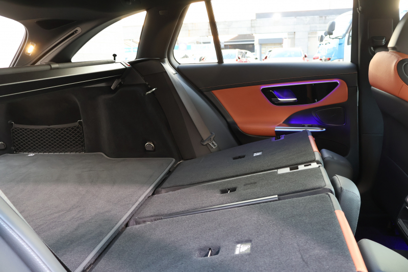 メルセデスベンツ Cクラス C200ｽﾃｰｼｮﾝﾜｺﾞﾝ AVG(ISG搭載ﾓﾃﾞﾙ)　ﾚｻﾞｰｴｸｽｸﾙｰｼﾌﾞPKG AMGﾗｲﾝPKG ﾍﾞｰｼｯｸPKG ﾚｰﾀﾞｰｾｰﾌﾃｨPKG 1ｵｰﾅｰ ﾊﾟﾉﾗﾏSR 茶革 ｼｰﾄﾋｰﾀｰ 純正ﾅﾋﾞ地ﾃﾞｼﾞ MBUX ARﾅﾋﾞ 360度ｶﾒﾗ  PTS HUD  AMG18ｲﾝﾁAW　2年保証