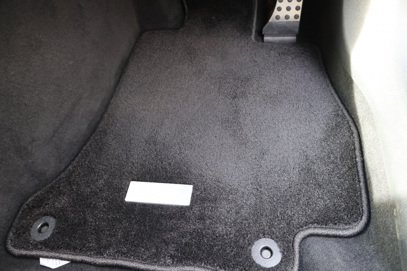 AMG Cクラス C43 4MATIC 　後期型 AMGｽﾀｲﾘﾝｸﾞPKG ﾚｰﾀﾞｰｾｰﾌﾃｨPKG ｴｱﾊﾞﾗﾝｽPKG ﾊﾟﾉﾗﾏSR ﾌﾞﾗｯｸ革 ｼｰﾄﾋｰﾀ 純正10.25ｲﾝﾁﾅﾋﾞ地ﾃﾞｼﾞ ｺｯｸﾋﾟｯﾄDisp AppleCarPlay Burmesterｻﾗｳﾝﾄﾞ Bﾓﾆﾀｰ 電動Rｹﾞｰﾄ ﾌｯﾄﾄﾗﾝｸOP KW車高調 AMG19ｲﾝﾁAW　2年保証