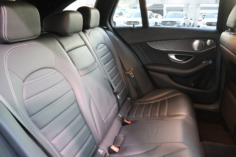 メルセデスベンツ Cクラス C220d ｽﾃｰｼｮﾝﾜｺﾞﾝ AVG AMGﾗｲﾝ 　後期型 AMGｽﾀｲﾘﾝｸﾞPKG ﾚｰﾀﾞｰｾｰﾌﾃｨPKG ｴｱﾊﾞﾗﾝｽPKG 黒革 ｼｰﾄﾋｰﾀ 純正10.25ｲﾝﾁﾅﾋﾞ地ﾃﾞｼﾞ ｺｯｸﾋﾟｯﾄDisp AppleCarPlay Burmesterｻﾗｳﾝﾄﾞ Bﾓﾆﾀｰ 電動Rｹﾞｰﾄ ﾌｯﾄﾄﾗﾝｸOP AMG18ｲﾝﾁAW　2年保証