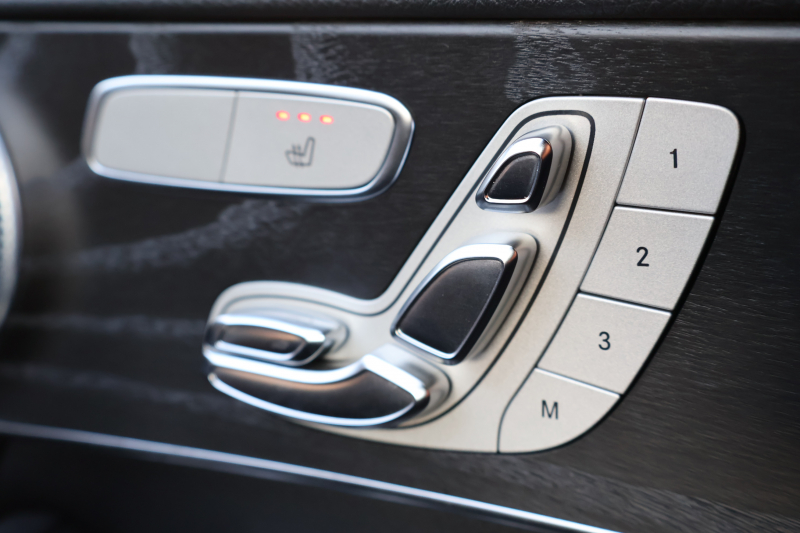 メルセデスベンツ Cクラス C220d ｽﾃｰｼｮﾝﾜｺﾞﾝ AVG AMGﾗｲﾝ 　後期型 AMGｽﾀｲﾘﾝｸﾞPKG ﾚｰﾀﾞｰｾｰﾌﾃｨPKG ｴｱﾊﾞﾗﾝｽPKG 黒革 ｼｰﾄﾋｰﾀ 純正10.25ｲﾝﾁﾅﾋﾞ地ﾃﾞｼﾞ ｺｯｸﾋﾟｯﾄDisp AppleCarPlay Burmesterｻﾗｳﾝﾄﾞ Bﾓﾆﾀｰ 電動Rｹﾞｰﾄ ﾌｯﾄﾄﾗﾝｸOP AMG18ｲﾝﾁAW　2年保証