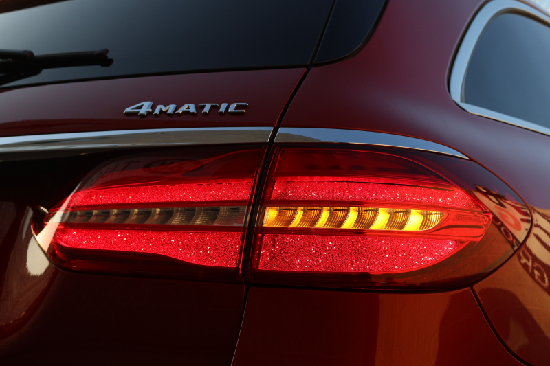 メルセデスベンツ Eクラス E220d 4MATIC ｵｰﾙﾃﾚｲﾝ　 中期型 ｴｸｽｸﾙｰｼﾌﾞPKG ﾚｰﾀﾞｰｾｰﾌﾃｨPKG ｴｱﾊﾞﾗﾝｽPKG ﾊﾟﾉﾗﾏSR ｷｰﾚｽGO ﾌﾞﾗｯｸ革 ｼｰﾄﾋｰﾀｰ ﾍﾞﾝﾁﾚｰﾀｰ 12.3ｲﾝﾁﾅﾋﾞ地ﾃﾞｼﾞ 360°ｶﾒﾗ Burmester Applecarplay 電動Rｹﾞｰﾄ HUD 専用19ｲﾝﾁAW　2年保証