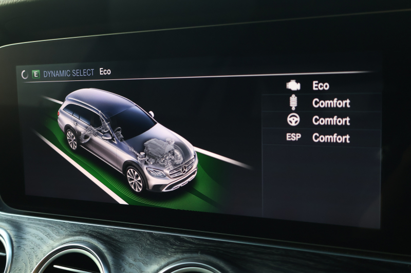 メルセデスベンツ Eクラス E220d 4MATIC ｵｰﾙﾃﾚｲﾝ　 中期型 ｴｸｽｸﾙｰｼﾌﾞPKG ﾚｰﾀﾞｰｾｰﾌﾃｨPKG ｴｱﾊﾞﾗﾝｽPKG ﾊﾟﾉﾗﾏSR ｷｰﾚｽGO ﾌﾞﾗｯｸ革 ｼｰﾄﾋｰﾀｰ ﾍﾞﾝﾁﾚｰﾀｰ 12.3ｲﾝﾁﾅﾋﾞ地ﾃﾞｼﾞ 360°ｶﾒﾗ Burmester Applecarplay 電動Rｹﾞｰﾄ HUD 専用19ｲﾝﾁAW　2年保証