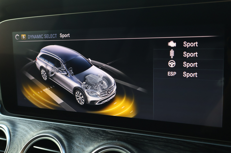 メルセデスベンツ Eクラス E220d 4MATIC ｵｰﾙﾃﾚｲﾝ　 中期型 ｴｸｽｸﾙｰｼﾌﾞPKG ﾚｰﾀﾞｰｾｰﾌﾃｨPKG ｴｱﾊﾞﾗﾝｽPKG ﾊﾟﾉﾗﾏSR ｷｰﾚｽGO ﾌﾞﾗｯｸ革 ｼｰﾄﾋｰﾀｰ ﾍﾞﾝﾁﾚｰﾀｰ 12.3ｲﾝﾁﾅﾋﾞ地ﾃﾞｼﾞ 360°ｶﾒﾗ Burmester Applecarplay 電動Rｹﾞｰﾄ HUD 専用19ｲﾝﾁAW　2年保証