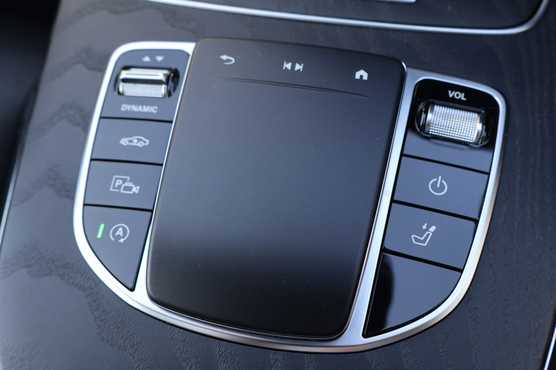 メルセデスベンツ Eクラス E220d 4MATIC ｵｰﾙﾃﾚｲﾝ(ISG搭載ﾓﾃﾞﾙ)　後期型 ｴｸｽｸﾙｰｼﾌﾞPKG ｴﾅｼﾞｬｲｼﾞﾝｸﾞPKG ﾚｰﾀﾞｰｾｰﾌﾃｨPKG 1ｵｰﾅｰ ﾊﾟﾉﾗﾏSR ﾌﾞﾗｯｸ革 ｼｰﾄﾋｰﾀ ﾍﾞﾝﾁﾚｰﾀ MBUX ARﾅﾋﾞｹﾞｰｼｮﾝ Burmester ﾜｲﾔﾚｽﾁｬｰｼﾞﾝｸﾞ HUD ｴｱｻｽ 純正19ｲﾝﾁAW　新車保証