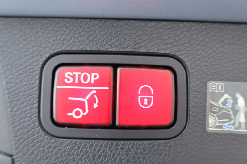 メルセデスベンツ Eクラス E220d 4MATIC ｵｰﾙﾃﾚｲﾝ(ISG搭載ﾓﾃﾞﾙ)　後期型 ｴｸｽｸﾙｰｼﾌﾞPKG ｴﾅｼﾞｬｲｼﾞﾝｸﾞPKG ﾚｰﾀﾞｰｾｰﾌﾃｨPKG 1ｵｰﾅｰ ﾊﾟﾉﾗﾏSR ﾌﾞﾗｯｸ革 ｼｰﾄﾋｰﾀ ﾍﾞﾝﾁﾚｰﾀ MBUX ARﾅﾋﾞｹﾞｰｼｮﾝ Burmester ﾜｲﾔﾚｽﾁｬｰｼﾞﾝｸﾞ HUD ｴｱｻｽ 純正19ｲﾝﾁAW　新車保証