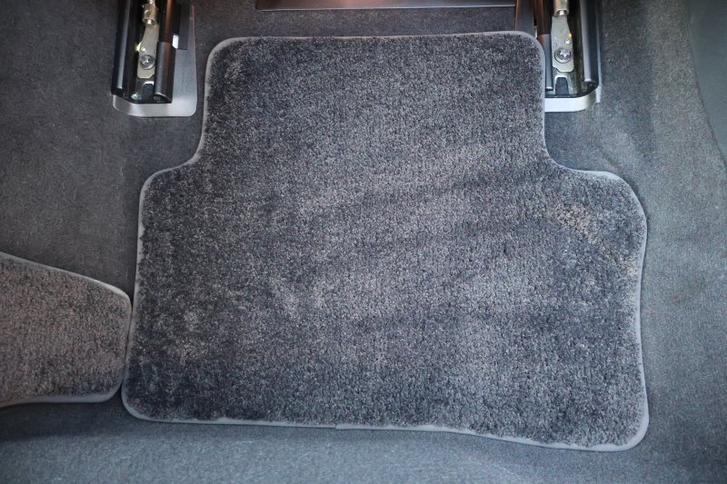 メルセデスベンツ Eクラス E220d 4MATIC ｵｰﾙﾃﾚｲﾝ(ISG搭載ﾓﾃﾞﾙ)　後期型 ｴｸｽｸﾙｰｼﾌﾞPKG ｴﾅｼﾞｬｲｼﾞﾝｸﾞPKG ﾚｰﾀﾞｰｾｰﾌﾃｨPKG 1ｵｰﾅｰ ﾊﾟﾉﾗﾏSR ﾌﾞﾗｯｸ革 ｼｰﾄﾋｰﾀ ﾍﾞﾝﾁﾚｰﾀ MBUX ARﾅﾋﾞｹﾞｰｼｮﾝ Burmester ﾜｲﾔﾚｽﾁｬｰｼﾞﾝｸﾞ HUD ｴｱｻｽ 純正19ｲﾝﾁAW　新車保証