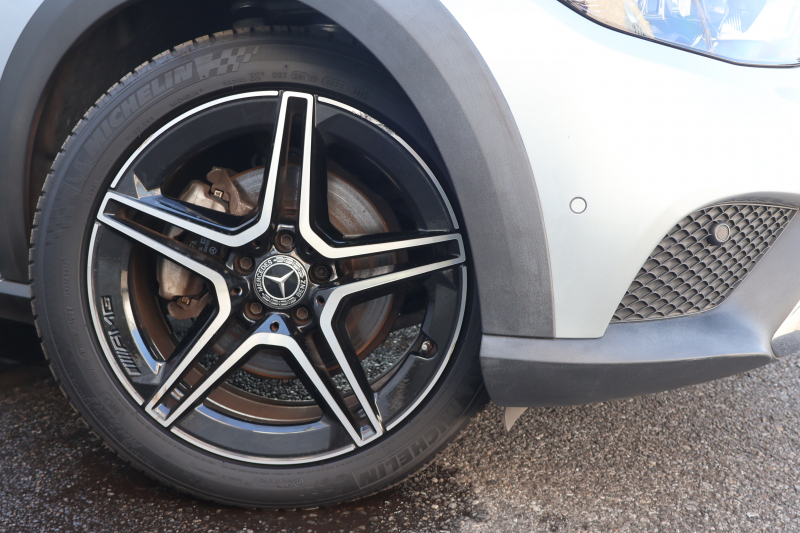 メルセデスベンツ Eクラス E220d 4MATIC ｵｰﾙﾃﾚｲﾝ(ISG搭載ﾓﾃﾞﾙ)　後期型 ｴｸｽｸﾙｰｼﾌﾞPKG ｴﾅｼﾞｬｲｼﾞﾝｸﾞPKG ﾚｰﾀﾞｰｾｰﾌﾃｨPKG 1ｵｰﾅｰ ﾊﾟﾉﾗﾏSR ﾌﾞﾗｯｸ革 ｼｰﾄﾋｰﾀ ﾍﾞﾝﾁﾚｰﾀ MBUX ARﾅﾋﾞｹﾞｰｼｮﾝ Burmester ﾜｲﾔﾚｽﾁｬｰｼﾞﾝｸﾞ HUD ｴｱｻｽ 純正19ｲﾝﾁAW　新車保証