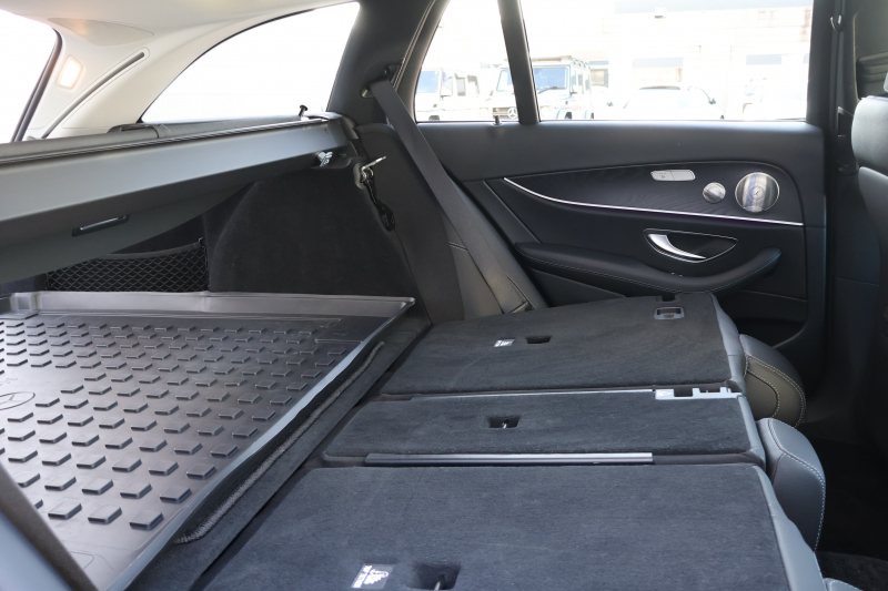 メルセデスベンツ Eクラス E220d 4MATIC ｵｰﾙﾃﾚｲﾝ(ISG搭載ﾓﾃﾞﾙ)　後期型 ｴｸｽｸﾙｰｼﾌﾞPKG ｴﾅｼﾞｬｲｼﾞﾝｸﾞPKG ﾚｰﾀﾞｰｾｰﾌﾃｨPKG 1ｵｰﾅｰ ﾊﾟﾉﾗﾏSR ﾌﾞﾗｯｸ革 ｼｰﾄﾋｰﾀ ﾍﾞﾝﾁﾚｰﾀ MBUX ARﾅﾋﾞｹﾞｰｼｮﾝ Burmester ﾜｲﾔﾚｽﾁｬｰｼﾞﾝｸﾞ HUD ｴｱｻｽ 純正19ｲﾝﾁAW　新車保証