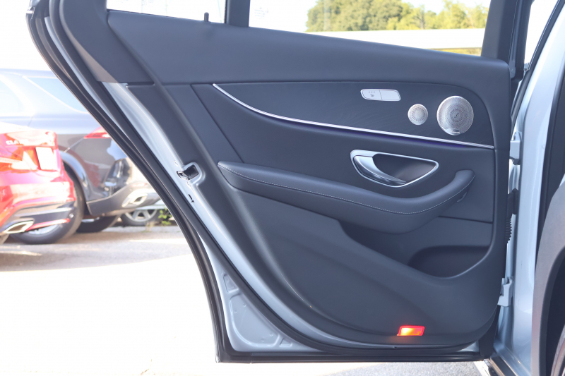メルセデスベンツ Eクラス E220d 4MATIC ｵｰﾙﾃﾚｲﾝ(ISG搭載ﾓﾃﾞﾙ)　後期型 ｴｸｽｸﾙｰｼﾌﾞPKG ｴﾅｼﾞｬｲｼﾞﾝｸﾞPKG ﾚｰﾀﾞｰｾｰﾌﾃｨPKG 1ｵｰﾅｰ ﾊﾟﾉﾗﾏSR ﾌﾞﾗｯｸ革 ｼｰﾄﾋｰﾀ ﾍﾞﾝﾁﾚｰﾀ MBUX ARﾅﾋﾞｹﾞｰｼｮﾝ Burmester ﾜｲﾔﾚｽﾁｬｰｼﾞﾝｸﾞ HUD ｴｱｻｽ 純正19ｲﾝﾁAW　新車保証