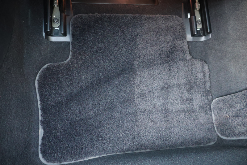 メルセデスベンツ Eクラス E220d 4MATIC ｵｰﾙﾃﾚｲﾝ(ISG搭載ﾓﾃﾞﾙ)　後期型 ｴｸｽｸﾙｰｼﾌﾞPKG ｴﾅｼﾞｬｲｼﾞﾝｸﾞPKG ﾚｰﾀﾞｰｾｰﾌﾃｨPKG 1ｵｰﾅｰ ﾊﾟﾉﾗﾏSR ﾌﾞﾗｯｸ革 ｼｰﾄﾋｰﾀ ﾍﾞﾝﾁﾚｰﾀ MBUX ARﾅﾋﾞｹﾞｰｼｮﾝ Burmester ﾜｲﾔﾚｽﾁｬｰｼﾞﾝｸﾞ HUD ｴｱｻｽ 純正19ｲﾝﾁAW　新車保証