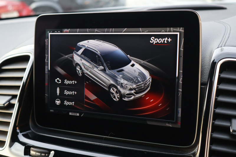 AMG GLE GLE43 4MATIC　ﾚｰﾀﾞｰｾｰﾌﾃｨPKG AMGｽﾀｲﾘﾝｸﾞPKG ﾅｲﾄPKG ﾊﾟﾉﾗﾐｯｸSR 黒革ｼｰﾄ 全席ｼｰﾄﾋｰﾀｰ 純正ﾅﾋﾞ地ﾃﾞｼﾞ 360度ｶﾒﾗｼｽﾃﾑ harman/kardonｻﾗｳﾝﾄﾞ AppleCarPlay 電動Rｹﾞｰﾄ LEDﾍｯﾄﾞﾗｲﾄ AMG21ｲﾝﾁAW　2年保証