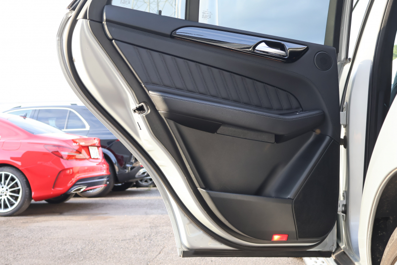 AMG GLE GLE43 4MATIC　ﾚｰﾀﾞｰｾｰﾌﾃｨPKG AMGｽﾀｲﾘﾝｸﾞPKG ﾅｲﾄPKG ﾊﾟﾉﾗﾐｯｸSR 黒革ｼｰﾄ 全席ｼｰﾄﾋｰﾀｰ 純正ﾅﾋﾞ地ﾃﾞｼﾞ 360度ｶﾒﾗｼｽﾃﾑ harman/kardonｻﾗｳﾝﾄﾞ AppleCarPlay 電動Rｹﾞｰﾄ LEDﾍｯﾄﾞﾗｲﾄ AMG21ｲﾝﾁAW　2年保証