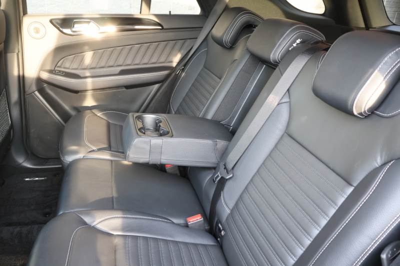 AMG GLE GLE43 4MATIC　ﾚｰﾀﾞｰｾｰﾌﾃｨPKG AMGｽﾀｲﾘﾝｸﾞPKG ﾅｲﾄPKG ﾊﾟﾉﾗﾐｯｸSR 黒革ｼｰﾄ 全席ｼｰﾄﾋｰﾀｰ 純正ﾅﾋﾞ地ﾃﾞｼﾞ 360度ｶﾒﾗｼｽﾃﾑ harman/kardonｻﾗｳﾝﾄﾞ AppleCarPlay 電動Rｹﾞｰﾄ LEDﾍｯﾄﾞﾗｲﾄ AMG21ｲﾝﾁAW　2年保証