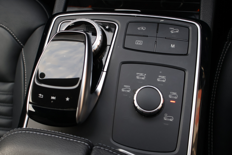 AMG GLE GLE43 4MATIC　ﾚｰﾀﾞｰｾｰﾌﾃｨPKG AMGｽﾀｲﾘﾝｸﾞPKG ﾅｲﾄPKG ﾊﾟﾉﾗﾐｯｸSR 黒革ｼｰﾄ 全席ｼｰﾄﾋｰﾀｰ 純正ﾅﾋﾞ地ﾃﾞｼﾞ 360度ｶﾒﾗｼｽﾃﾑ harman/kardonｻﾗｳﾝﾄﾞ AppleCarPlay 電動Rｹﾞｰﾄ LEDﾍｯﾄﾞﾗｲﾄ AMG21ｲﾝﾁAW　2年保証