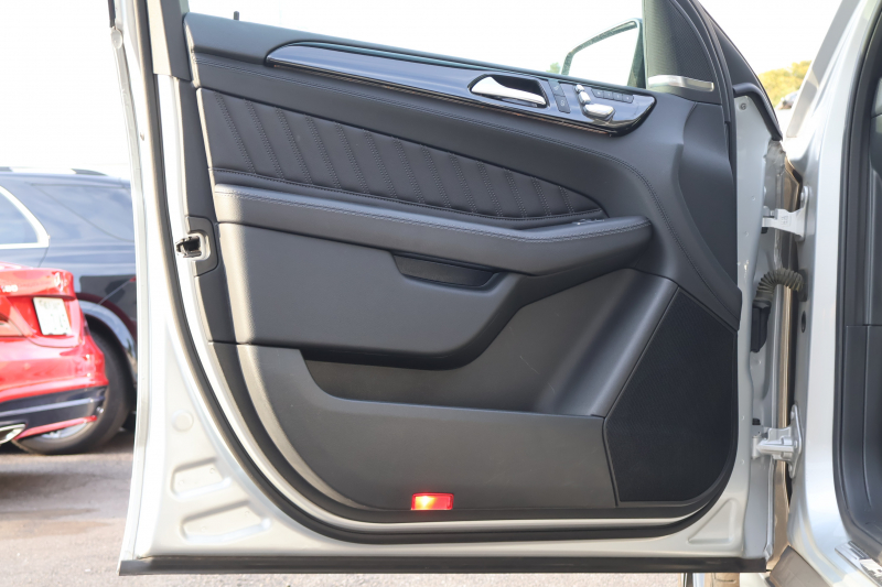 AMG GLE GLE43 4MATIC　ﾚｰﾀﾞｰｾｰﾌﾃｨPKG AMGｽﾀｲﾘﾝｸﾞPKG ﾅｲﾄPKG ﾊﾟﾉﾗﾐｯｸSR 黒革ｼｰﾄ 全席ｼｰﾄﾋｰﾀｰ 純正ﾅﾋﾞ地ﾃﾞｼﾞ 360度ｶﾒﾗｼｽﾃﾑ harman/kardonｻﾗｳﾝﾄﾞ AppleCarPlay 電動Rｹﾞｰﾄ LEDﾍｯﾄﾞﾗｲﾄ AMG21ｲﾝﾁAW　2年保証