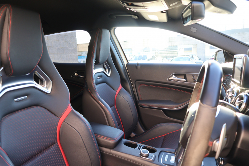 AMG GLA GLA45 AMG 4MATIC Edition1　特別仕様車 専用ｴｱﾛﾊﾟｰﾂ  専用ｻｲﾄﾞﾃﾞｶｰﾙ ﾚｰﾀﾞｰｾｰﾌﾃｨPKG AMGﾊﾟﾌｫｰﾏﾝｽｼｰﾄ AMGﾊﾟﾌｫｰﾏﾝｽｽﾃｱ ﾒﾓﾘｰ機能付ﾊﾟﾜｰｼｰﾄ ｼｰﾄﾋｰﾀｰ 純正ﾅﾋﾞ地ﾃﾞｼﾞ Bﾓﾆﾀｰ 電動Rｹﾞｰﾄ ｷｾﾉﾝﾍｯﾄﾞ PTS AMG20AW　2年保証