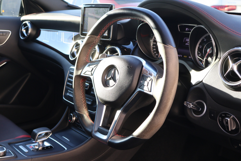 AMG GLA GLA45 AMG 4MATIC Edition1　特別仕様車 専用ｴｱﾛﾊﾟｰﾂ  専用ｻｲﾄﾞﾃﾞｶｰﾙ ﾚｰﾀﾞｰｾｰﾌﾃｨPKG AMGﾊﾟﾌｫｰﾏﾝｽｼｰﾄ AMGﾊﾟﾌｫｰﾏﾝｽｽﾃｱ ﾒﾓﾘｰ機能付ﾊﾟﾜｰｼｰﾄ ｼｰﾄﾋｰﾀｰ 純正ﾅﾋﾞ地ﾃﾞｼﾞ Bﾓﾆﾀｰ 電動Rｹﾞｰﾄ ｷｾﾉﾝﾍｯﾄﾞ PTS AMG20AW　2年保証