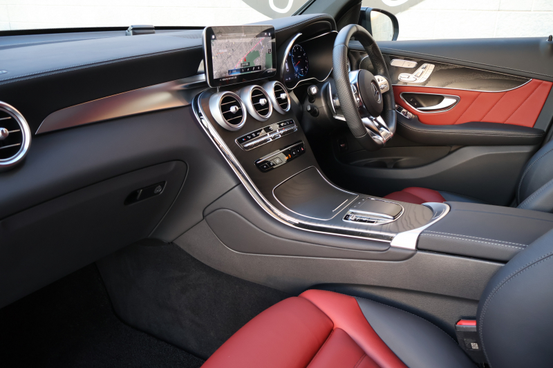 AMG GLCクーペ GLC43 4MATIC ｸｰﾍﾟ　後期型 ﾚｻﾞｰｴｸｽｸﾙｰｼﾌﾞPKG ﾚｰﾀﾞｰｾｰﾌﾃｨPKG ｴｱﾊﾞﾗﾝｽPKG 1ｵｰﾅｰ ｸﾗﾝﾍﾞﾘｰ赤革ｼｰﾄ ｼｰﾄﾋｰﾀ MBUX 純正10.25ｲﾝﾁﾅﾋﾞ地ﾃﾞｼﾞ ｺｯｸﾋﾟｯﾄDisp AppleCarPlay 360°ｶﾒﾗ PTS 電動Rｹﾞｰﾄ HUD AMG20ｲﾝﾁAW　新車保証