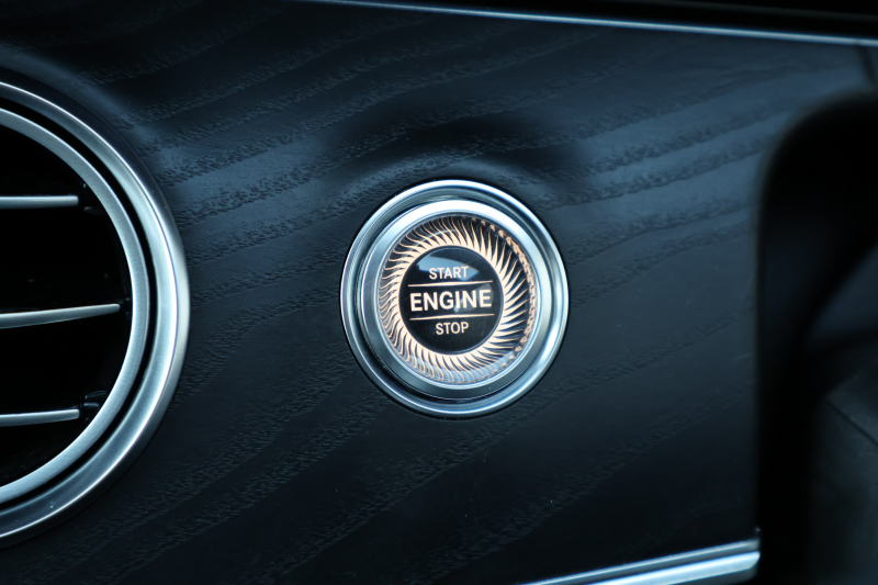 メルセデスベンツ Eクラス E220d ｽﾃｰｼｮﾝﾜｺﾞﾝ AVG ｽﾎﾟｰﾂ　ﾚｰﾀﾞｰｾｰﾌﾃｨPKG AMGｽﾀｲﾘﾝｸﾞPKG 黒ﾊｰﾌ革ｼｰﾄ ｼｰﾄﾋｰﾀｰ 純正ﾅﾋﾞ地ﾃﾞｼﾞ 360°ｶﾒﾗ Applecarplay Android Auto 電動Rｹﾞｰﾄ ﾌｯﾄﾄﾗﾝｸOP ﾏﾙﾁﾋﾞｰﾑLED 純正ﾙｰﾌｷｬﾘｱ AMG19AW　2年保証