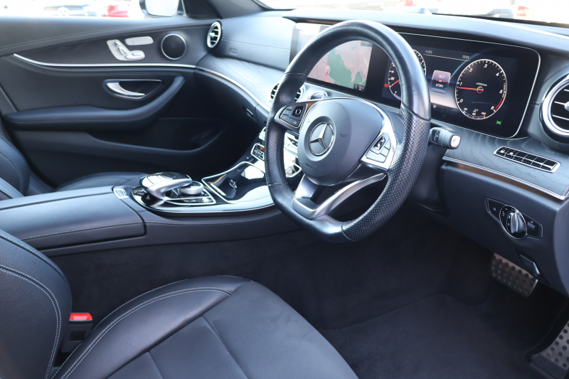 メルセデスベンツ Eクラス E220d ｽﾃｰｼｮﾝﾜｺﾞﾝ AVG ｽﾎﾟｰﾂ　ﾚｰﾀﾞｰｾｰﾌﾃｨPKG AMGｽﾀｲﾘﾝｸﾞPKG 黒ﾊｰﾌ革ｼｰﾄ ｼｰﾄﾋｰﾀｰ 純正ﾅﾋﾞ地ﾃﾞｼﾞ 360°ｶﾒﾗ Applecarplay Android Auto 電動Rｹﾞｰﾄ ﾌｯﾄﾄﾗﾝｸOP ﾏﾙﾁﾋﾞｰﾑLED 純正ﾙｰﾌｷｬﾘｱ AMG19AW　2年保証