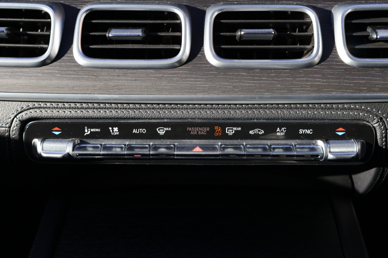 メルセデスベンツ GLE GLE400d 4MATIC ｽﾎﾟｰﾂ　ﾚｰﾀﾞｰｾｰﾌﾃｨPKG AMGｽﾀｲﾘﾝｸﾞPKG ﾊﾟﾉﾗﾏSR 黒ﾅｯﾊﾟ革 ｼｰﾄﾋｰﾀｰ ﾍﾞﾝﾁﾚｰﾀｰ 純正12.3ｲﾝﾁﾅﾋﾞTV MBUX AppleCarPlay 360°ｶﾒﾗ Burmester ﾌｯﾄﾄﾗﾝｸOP HUD ﾏﾙﾁﾋﾞｰﾑLED ﾘｱAAC AMG20ｲﾝﾁAW　2年保証