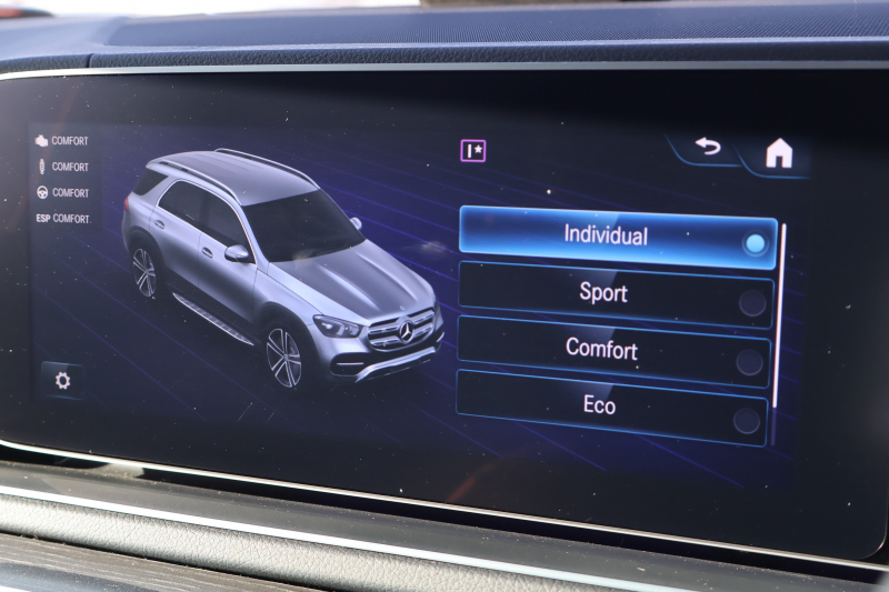 メルセデスベンツ GLE GLE400d 4MATIC ｽﾎﾟｰﾂ　ﾚｰﾀﾞｰｾｰﾌﾃｨPKG AMGｽﾀｲﾘﾝｸﾞPKG ﾊﾟﾉﾗﾏSR 黒ﾅｯﾊﾟ革 ｼｰﾄﾋｰﾀｰ ﾍﾞﾝﾁﾚｰﾀｰ 純正12.3ｲﾝﾁﾅﾋﾞTV MBUX AppleCarPlay 360°ｶﾒﾗ Burmester ﾌｯﾄﾄﾗﾝｸOP HUD ﾏﾙﾁﾋﾞｰﾑLED ﾘｱAAC AMG20ｲﾝﾁAW　2年保証