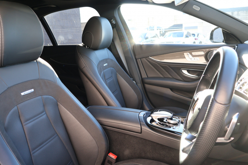 AMG Eクラス E43 4MATIC　ﾚｰﾀﾞｰｾｰﾌﾃｨPKG AMGｽﾀｲﾘﾝｸﾞPKG ｴｱﾊﾞﾗﾝｽPKG ﾊﾟﾉﾗﾏSR ｷｰﾚｽGO 黒ﾅｯﾊﾟ革 ｼｰﾄﾋｰﾀｰ 純正ﾅﾋﾞ地ﾃﾞｼﾞ 360°ｶﾒﾗ Burmesterｻﾗｳﾝﾄﾞ Applecarplay Android Auto 電動Rｹﾞｰﾄ HUD PTS AMG20ｲﾝﾁAW　2年保証