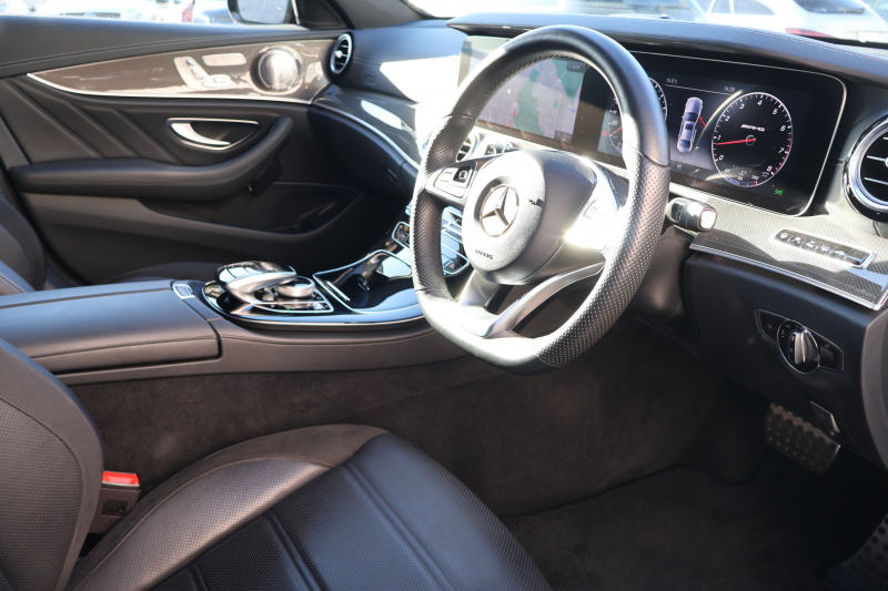AMG Eクラス E43 4MATIC　ﾚｰﾀﾞｰｾｰﾌﾃｨPKG AMGｽﾀｲﾘﾝｸﾞPKG ｴｱﾊﾞﾗﾝｽPKG ﾊﾟﾉﾗﾏSR ｷｰﾚｽGO 黒ﾅｯﾊﾟ革 ｼｰﾄﾋｰﾀｰ 純正ﾅﾋﾞ地ﾃﾞｼﾞ 360°ｶﾒﾗ Burmesterｻﾗｳﾝﾄﾞ Applecarplay Android Auto 電動Rｹﾞｰﾄ HUD PTS AMG20ｲﾝﾁAW　2年保証
