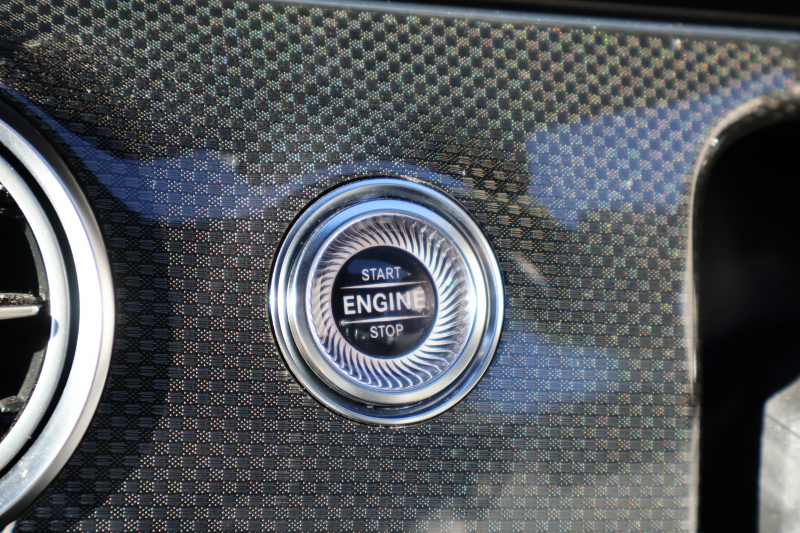 AMG Eクラス E43 4MATIC　ﾚｰﾀﾞｰｾｰﾌﾃｨPKG AMGｽﾀｲﾘﾝｸﾞPKG ｴｱﾊﾞﾗﾝｽPKG ﾊﾟﾉﾗﾏSR ｷｰﾚｽGO 黒ﾅｯﾊﾟ革 ｼｰﾄﾋｰﾀｰ 純正ﾅﾋﾞ地ﾃﾞｼﾞ 360°ｶﾒﾗ Burmesterｻﾗｳﾝﾄﾞ Applecarplay Android Auto 電動Rｹﾞｰﾄ HUD PTS AMG20ｲﾝﾁAW　2年保証