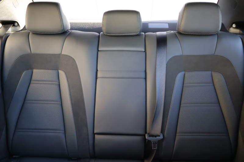 AMG Eクラス E43 4MATIC　ﾚｰﾀﾞｰｾｰﾌﾃｨPKG AMGｽﾀｲﾘﾝｸﾞPKG ｴｱﾊﾞﾗﾝｽPKG ﾊﾟﾉﾗﾏSR ｷｰﾚｽGO 黒ﾅｯﾊﾟ革 ｼｰﾄﾋｰﾀｰ 純正ﾅﾋﾞ地ﾃﾞｼﾞ 360°ｶﾒﾗ Burmesterｻﾗｳﾝﾄﾞ Applecarplay Android Auto 電動Rｹﾞｰﾄ HUD PTS AMG20ｲﾝﾁAW　2年保証