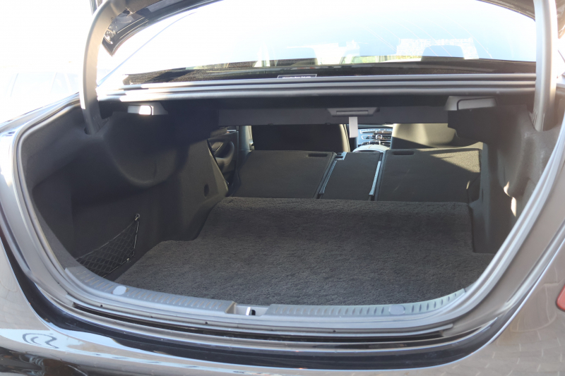 AMG Eクラス E43 4MATIC　ﾚｰﾀﾞｰｾｰﾌﾃｨPKG AMGｽﾀｲﾘﾝｸﾞPKG ｴｱﾊﾞﾗﾝｽPKG ﾊﾟﾉﾗﾏSR ｷｰﾚｽGO 黒ﾅｯﾊﾟ革 ｼｰﾄﾋｰﾀｰ 純正ﾅﾋﾞ地ﾃﾞｼﾞ 360°ｶﾒﾗ Burmesterｻﾗｳﾝﾄﾞ Applecarplay Android Auto 電動Rｹﾞｰﾄ HUD PTS AMG20ｲﾝﾁAW　2年保証