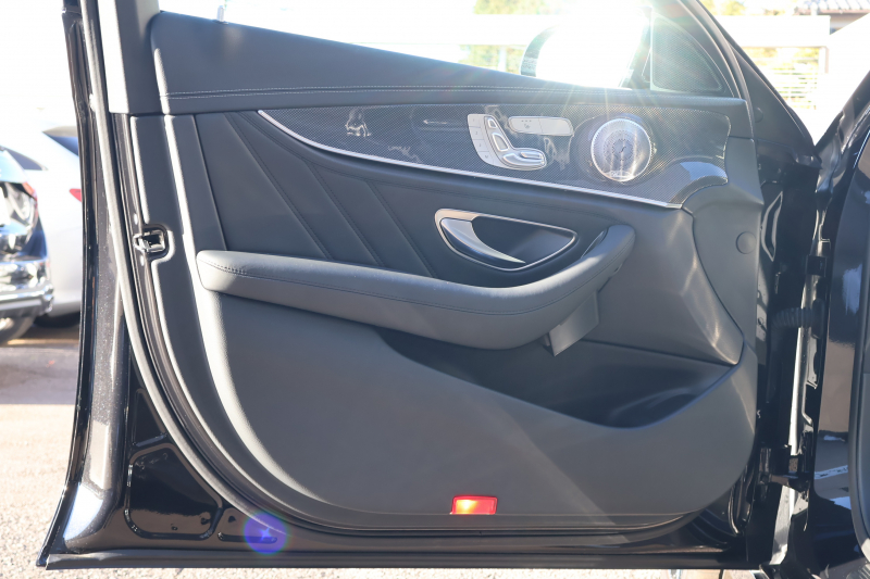 AMG Eクラス E43 4MATIC　ﾚｰﾀﾞｰｾｰﾌﾃｨPKG AMGｽﾀｲﾘﾝｸﾞPKG ｴｱﾊﾞﾗﾝｽPKG ﾊﾟﾉﾗﾏSR ｷｰﾚｽGO 黒ﾅｯﾊﾟ革 ｼｰﾄﾋｰﾀｰ 純正ﾅﾋﾞ地ﾃﾞｼﾞ 360°ｶﾒﾗ Burmesterｻﾗｳﾝﾄﾞ Applecarplay Android Auto 電動Rｹﾞｰﾄ HUD PTS AMG20ｲﾝﾁAW　2年保証