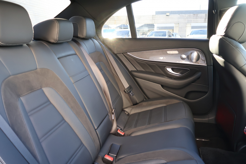 AMG Eクラス E43 4MATIC　ﾚｰﾀﾞｰｾｰﾌﾃｨPKG AMGｽﾀｲﾘﾝｸﾞPKG ｴｱﾊﾞﾗﾝｽPKG ﾊﾟﾉﾗﾏSR ｷｰﾚｽGO 黒ﾅｯﾊﾟ革 ｼｰﾄﾋｰﾀｰ 純正ﾅﾋﾞ地ﾃﾞｼﾞ 360°ｶﾒﾗ Burmesterｻﾗｳﾝﾄﾞ Applecarplay Android Auto 電動Rｹﾞｰﾄ HUD PTS AMG20ｲﾝﾁAW　2年保証