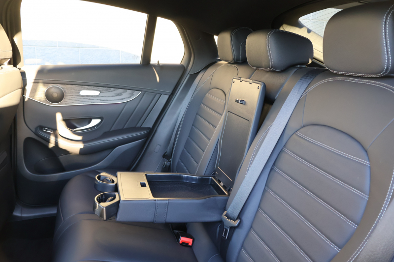 AMG GLCクーペ GLC43 4MATIC ｸｰﾍﾟ　後期型 ﾚｻﾞｰｴｸｽｸﾙｰｼﾌﾞPKG ﾚｰﾀﾞｰｾｰﾌﾃｨPKG ｴｱﾊﾞﾗﾝｽPKG 1ｵｰﾅｰ 黒革ｼｰﾄ ｼｰﾄﾋｰﾀ MBUX 純正10.25ｲﾝﾁﾅﾋﾞ地ﾃﾞｼﾞ ｺｯｸﾋﾟｯﾄDisp Burmester AppleCarPlay 360°ｶﾒﾗ PTS 電動Rｹﾞｰﾄ HUD AMG20ｲﾝﾁAW　新車保証