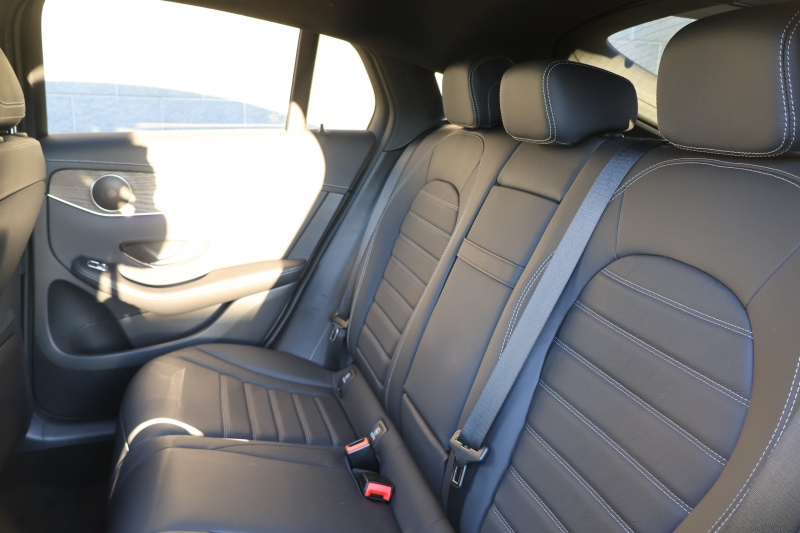 AMG GLCクーペ GLC43 4MATIC ｸｰﾍﾟ　後期型 ﾚｻﾞｰｴｸｽｸﾙｰｼﾌﾞPKG ﾚｰﾀﾞｰｾｰﾌﾃｨPKG ｴｱﾊﾞﾗﾝｽPKG 1ｵｰﾅｰ 黒革ｼｰﾄ ｼｰﾄﾋｰﾀ MBUX 純正10.25ｲﾝﾁﾅﾋﾞ地ﾃﾞｼﾞ ｺｯｸﾋﾟｯﾄDisp Burmester AppleCarPlay 360°ｶﾒﾗ PTS 電動Rｹﾞｰﾄ HUD AMG20ｲﾝﾁAW　新車保証