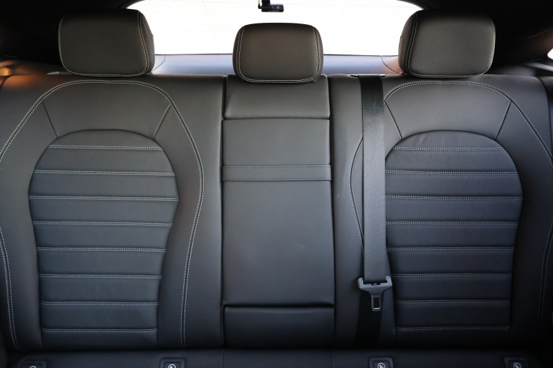 AMG GLCクーペ GLC43 4MATIC ｸｰﾍﾟ　後期型 ﾚｻﾞｰｴｸｽｸﾙｰｼﾌﾞPKG ﾚｰﾀﾞｰｾｰﾌﾃｨPKG ｴｱﾊﾞﾗﾝｽPKG 1ｵｰﾅｰ 黒革ｼｰﾄ ｼｰﾄﾋｰﾀ MBUX 純正10.25ｲﾝﾁﾅﾋﾞ地ﾃﾞｼﾞ ｺｯｸﾋﾟｯﾄDisp Burmester AppleCarPlay 360°ｶﾒﾗ PTS 電動Rｹﾞｰﾄ HUD AMG20ｲﾝﾁAW　新車保証