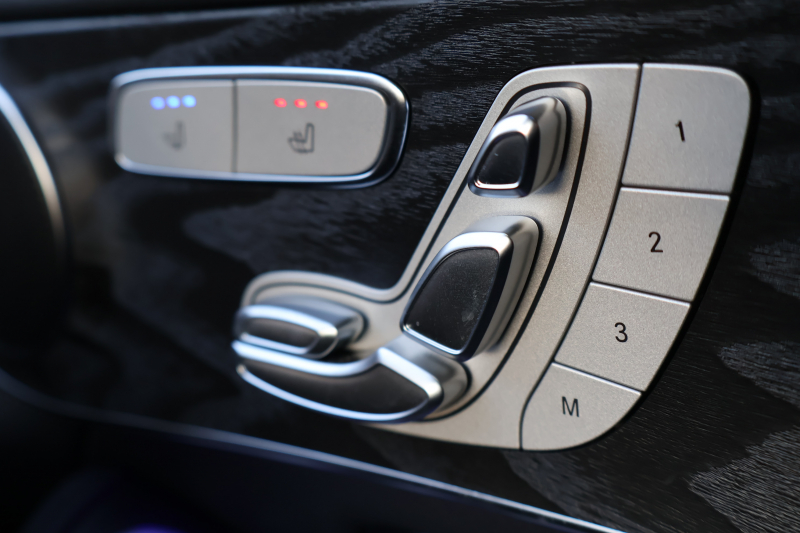 AMG GLCクーペ GLC43 4MATIC ｸｰﾍﾟ　後期型 ﾚｻﾞｰｴｸｽｸﾙｰｼﾌﾞPKG ﾚｰﾀﾞｰｾｰﾌﾃｨPKG ｴｱﾊﾞﾗﾝｽPKG 1ｵｰﾅｰ 黒革ｼｰﾄ ｼｰﾄﾋｰﾀ MBUX 純正10.25ｲﾝﾁﾅﾋﾞ地ﾃﾞｼﾞ ｺｯｸﾋﾟｯﾄDisp Burmester AppleCarPlay 360°ｶﾒﾗ PTS 電動Rｹﾞｰﾄ HUD AMG20ｲﾝﾁAW　新車保証