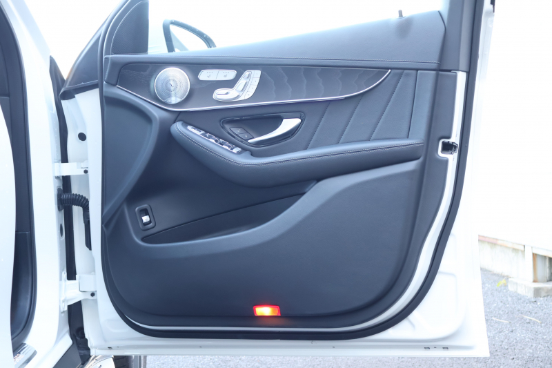 メルセデスベンツ GLC GLC300 4MATIC AMGﾗｲﾝ　後期型 ﾚｻﾞｰｴｸｽｸﾙｰｼﾌﾞPKG ﾚｰﾀﾞｰｾｰﾌﾃｨPKG ｴｱﾊﾞﾗﾝｽPKG ﾊﾟﾉﾗﾏSR 黒革 ｼｰﾄﾋｰﾀ ﾍﾞﾝﾁﾚｰﾀ 純正10.25ｲﾝﾁﾅﾋﾞ地ﾃﾞｼﾞ ｺｯｸﾋﾟｯﾄDisp 360°ｶﾒﾗ Burmester 電動Rｹﾞｰﾄ HUD AMG20ｲﾝﾁAW　2年保証