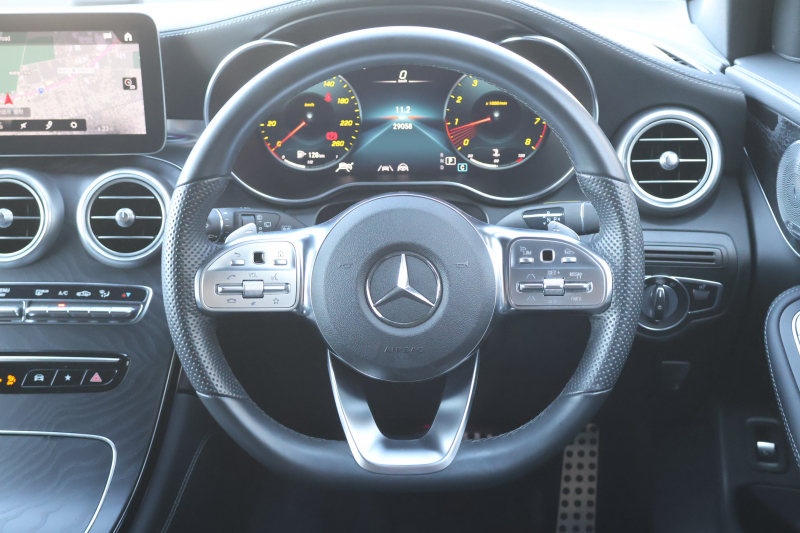 メルセデスベンツ GLC GLC300 4MATIC AMGﾗｲﾝ　後期型 ﾚｻﾞｰｴｸｽｸﾙｰｼﾌﾞPKG ﾚｰﾀﾞｰｾｰﾌﾃｨPKG ｴｱﾊﾞﾗﾝｽPKG ﾊﾟﾉﾗﾏSR 黒革 ｼｰﾄﾋｰﾀ ﾍﾞﾝﾁﾚｰﾀ 純正10.25ｲﾝﾁﾅﾋﾞ地ﾃﾞｼﾞ ｺｯｸﾋﾟｯﾄDisp 360°ｶﾒﾗ Burmester 電動Rｹﾞｰﾄ HUD AMG20ｲﾝﾁAW　2年保証