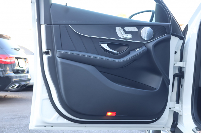 メルセデスベンツ GLC GLC300 4MATIC AMGﾗｲﾝ　後期型 ﾚｻﾞｰｴｸｽｸﾙｰｼﾌﾞPKG ﾚｰﾀﾞｰｾｰﾌﾃｨPKG ｴｱﾊﾞﾗﾝｽPKG ﾊﾟﾉﾗﾏSR 黒革 ｼｰﾄﾋｰﾀ ﾍﾞﾝﾁﾚｰﾀ 純正10.25ｲﾝﾁﾅﾋﾞ地ﾃﾞｼﾞ ｺｯｸﾋﾟｯﾄDisp 360°ｶﾒﾗ Burmester 電動Rｹﾞｰﾄ HUD AMG20ｲﾝﾁAW　2年保証