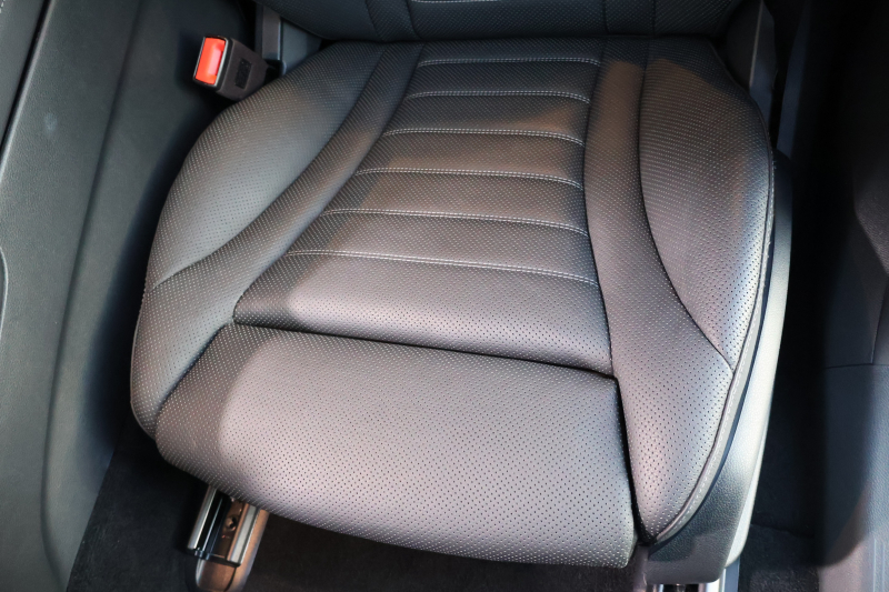 メルセデスベンツ GLCクーペ GLC220d 4MATIC ｸｰﾍﾟ AMGﾗｲﾝ　後期型 ﾚｻﾞｰｴｸｽｸﾙｰｼﾌﾞPKG ﾚｰﾀﾞｰｾｰﾌﾃｨPKG ｴｱﾊﾞﾗﾝｽPKG ｶﾞﾗｽSR 黒革 ｼｰﾄﾋｰﾀ ﾍﾞﾝﾁﾚｰﾀ 純正10.25ｲﾝﾁﾅﾋﾞ地ﾃﾞｼﾞ ｺｯｸﾋﾟｯﾄDisp 360°ｶﾒﾗ Burmester 電動Rｹﾞｰﾄ HUD AMG19ｲﾝﾁAW　2年保証